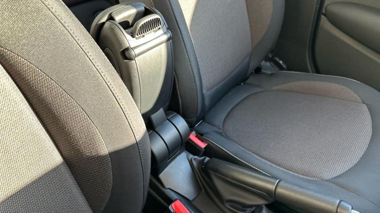 MINI Hatchback 1.5 Cooper Classic 5dr Auto Petrol Hatchback